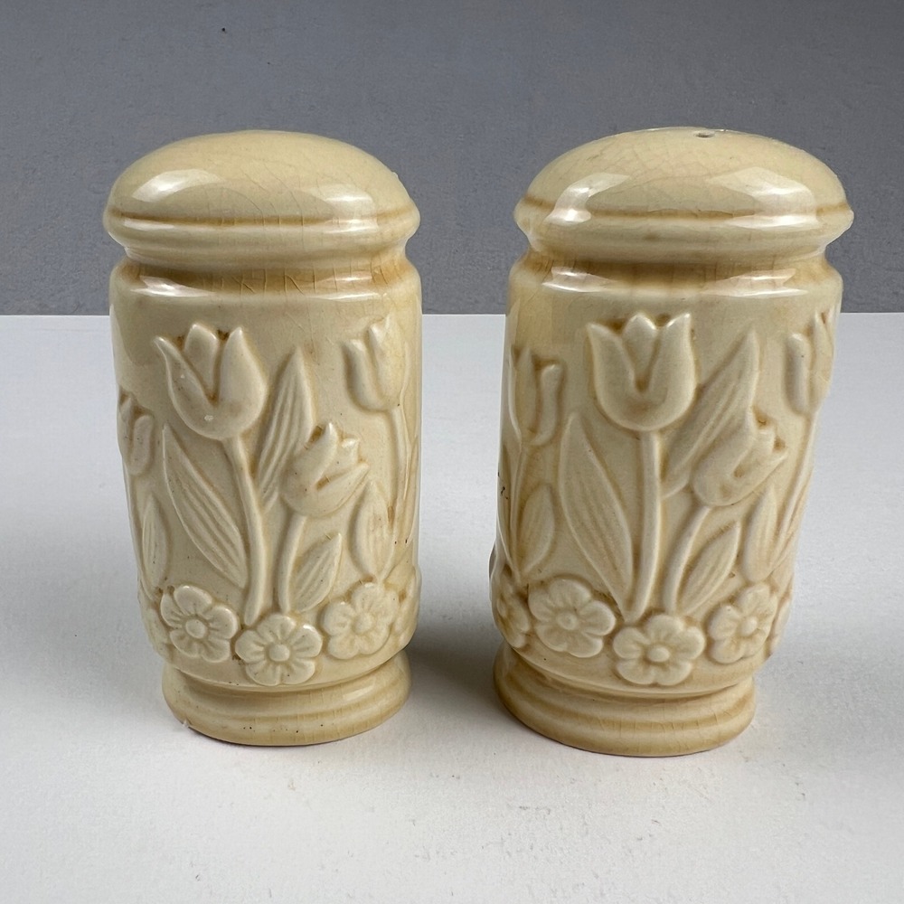Vintage Salt and Pepper Shakers Set Cream Tulip Floral Ceramic Farmhouse Decor